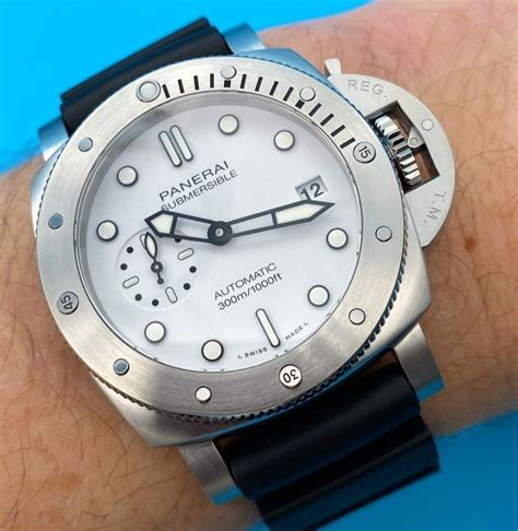 Our Take : Panerai Submersible Bianco PAM01223.